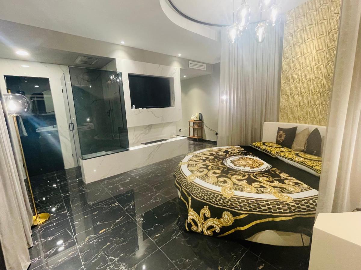 Versace Luxury Room Corleone Esterno foto