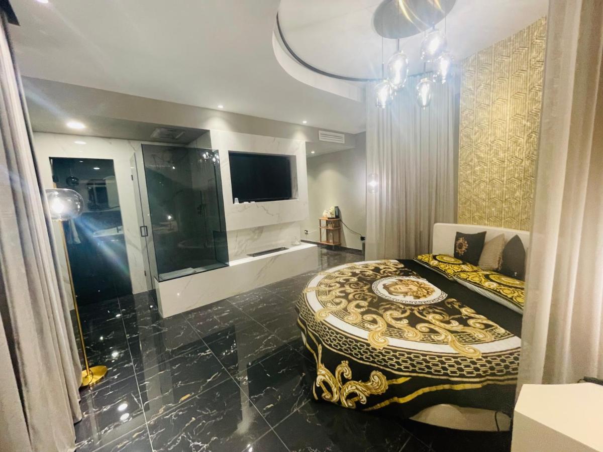Versace Luxury Room Corleone Esterno foto