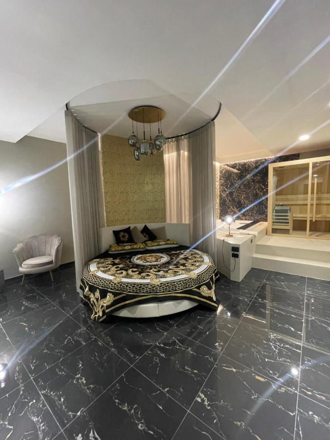 Versace Luxury Room Corleone Esterno foto