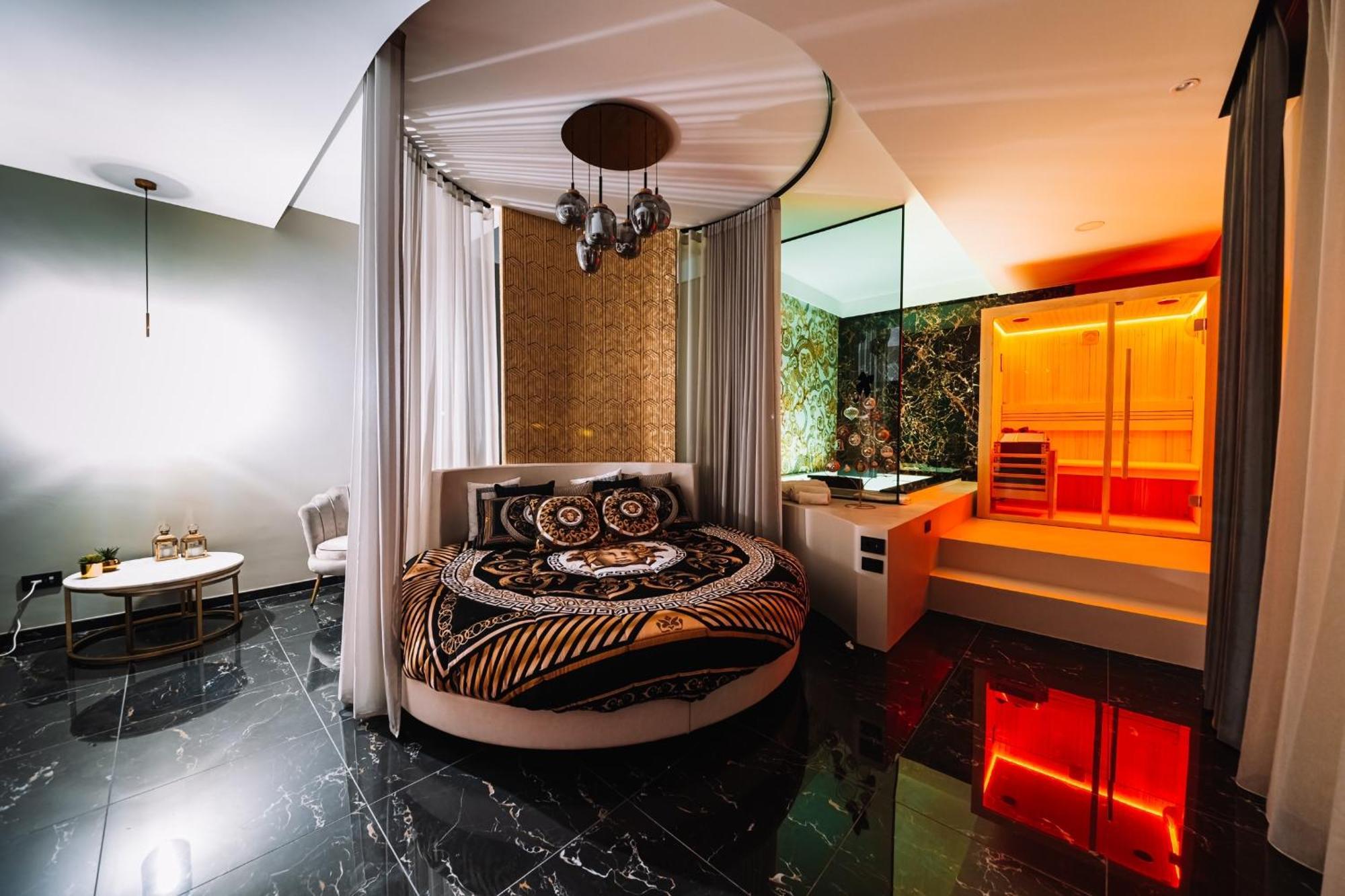 Versace Luxury Room Corleone Esterno foto